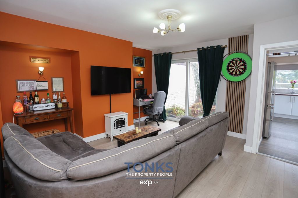 Property photo 3 of 19