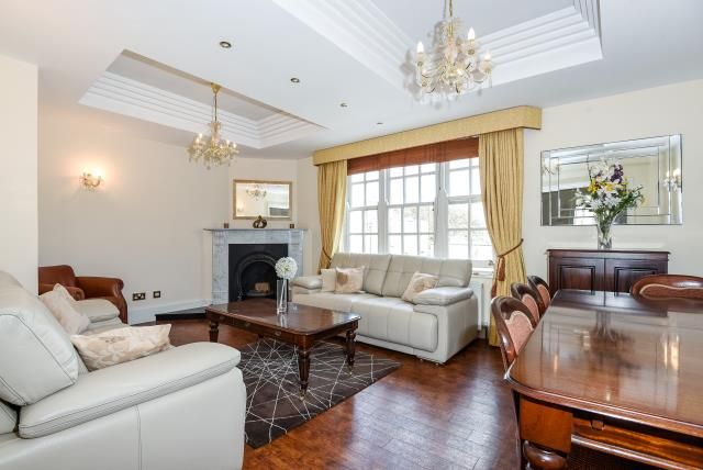 Property photo 2 of 10 Internal View