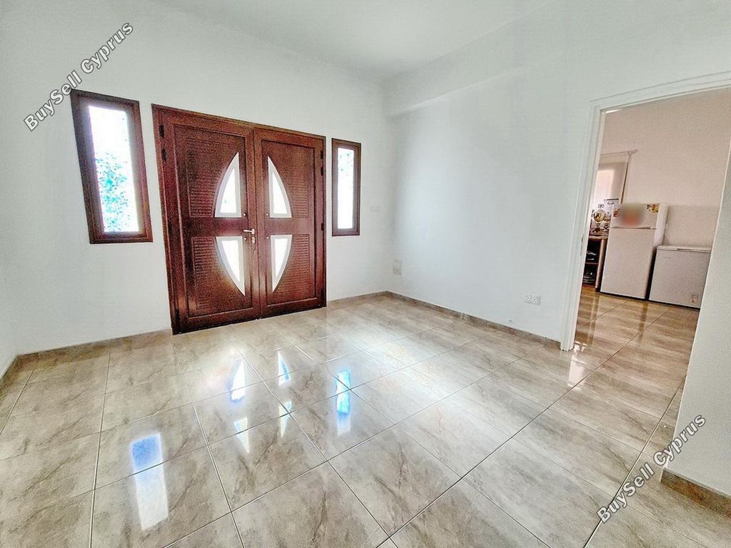 Property photo 3 of 38