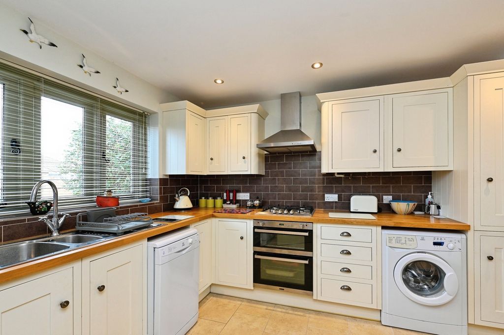 Property photo 3 of 35 Pbox-Img.Jpg