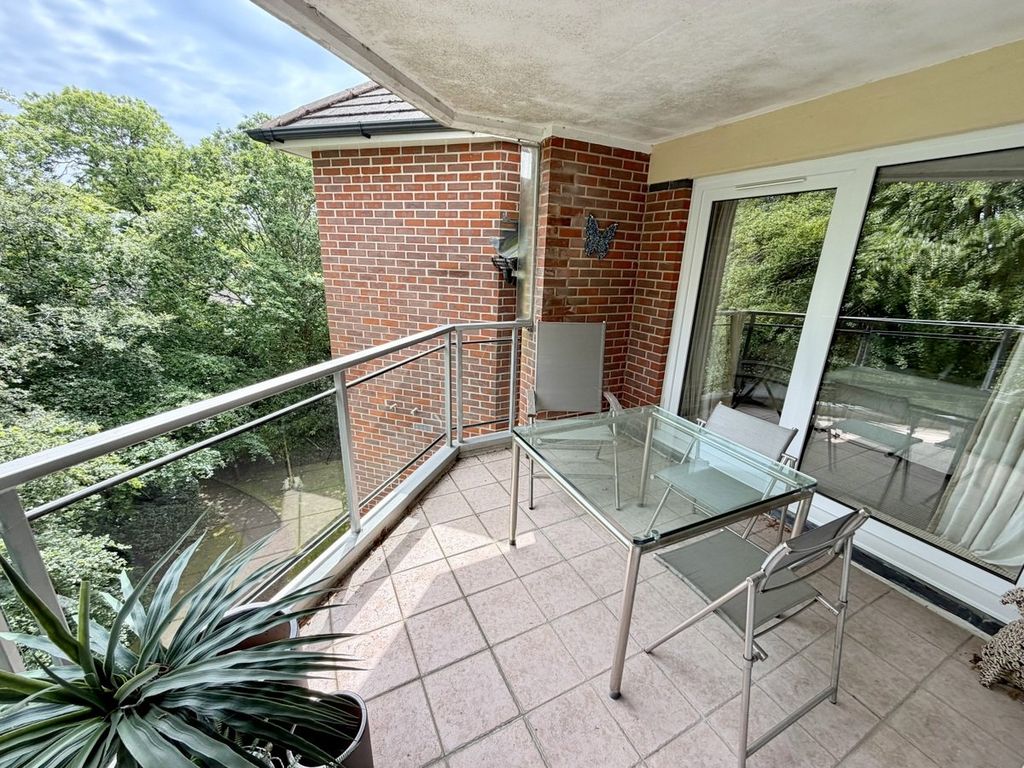 Property photo 3 of 31