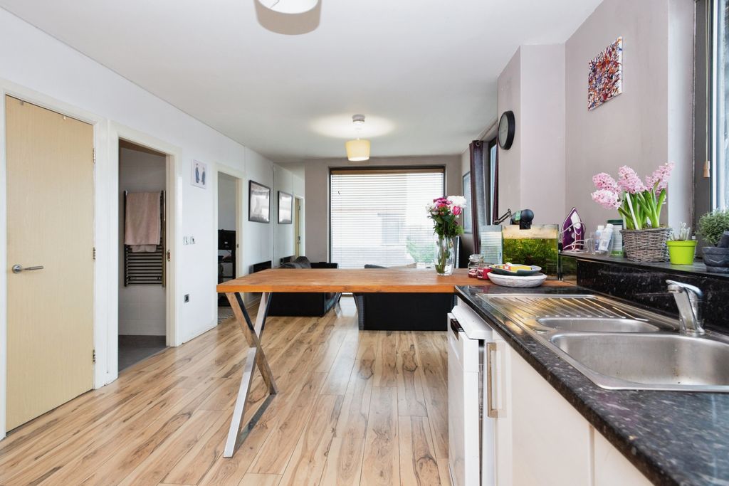 Property photo 3 of 17 Photography