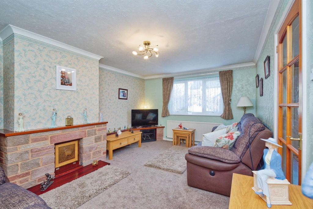 Property photo 2 of 14