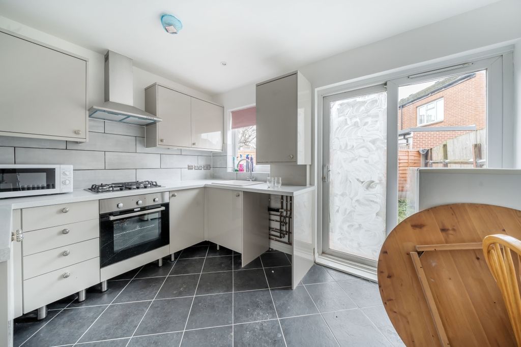 Property photo 1 of 8 955347 (3)