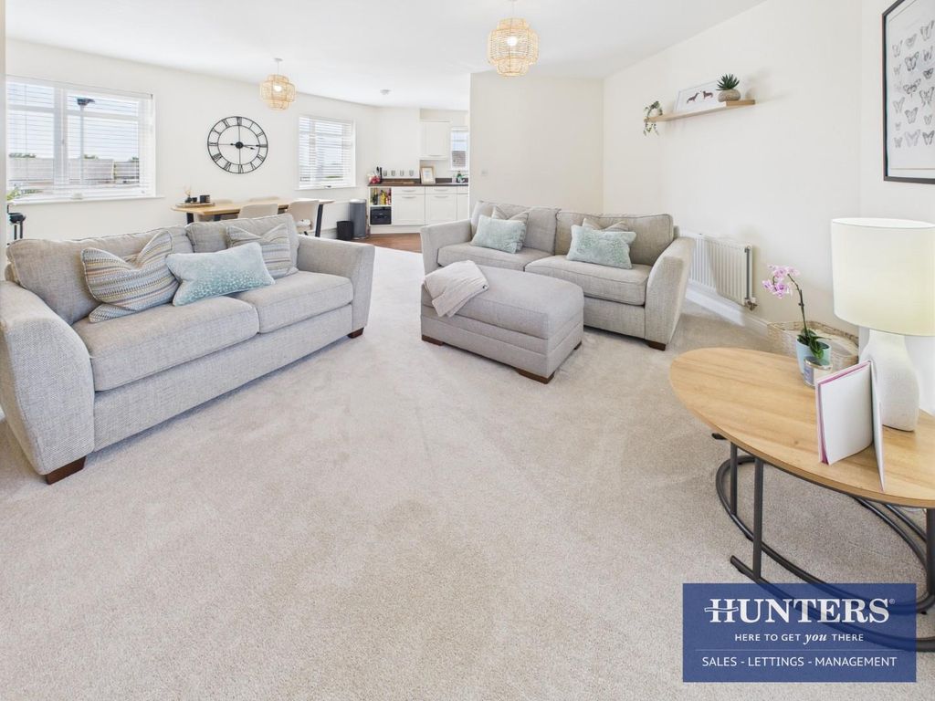 Property photo 3 of 13 Living Room