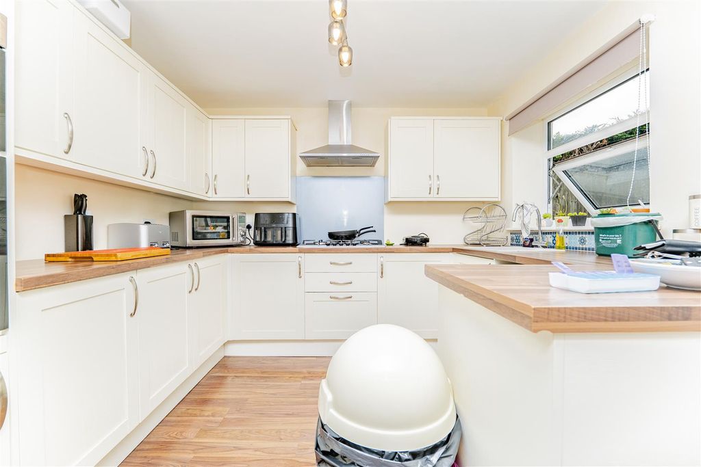 Property photo 3 of 26 P1354660.Jpg