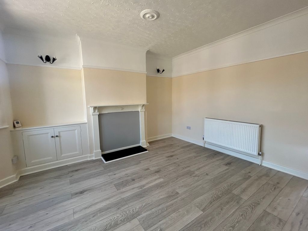 Property photo 2 of 10 Image