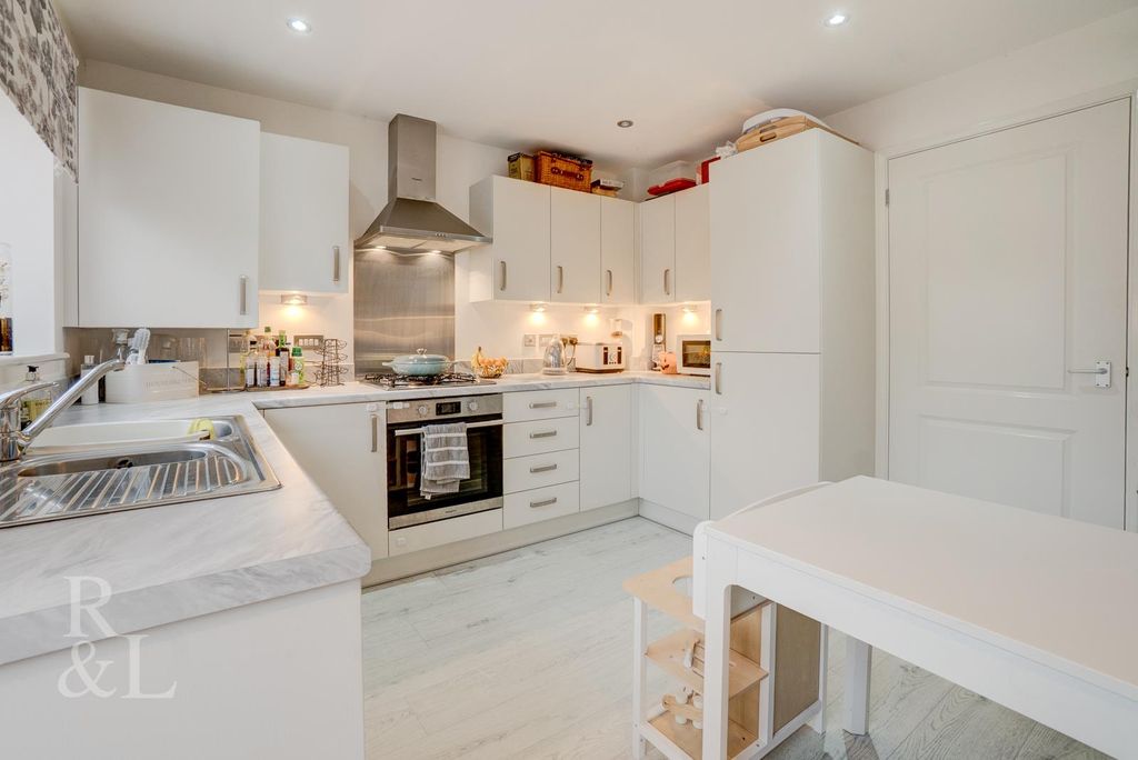 Property photo 3 of 19 Batched  (15).Jpg