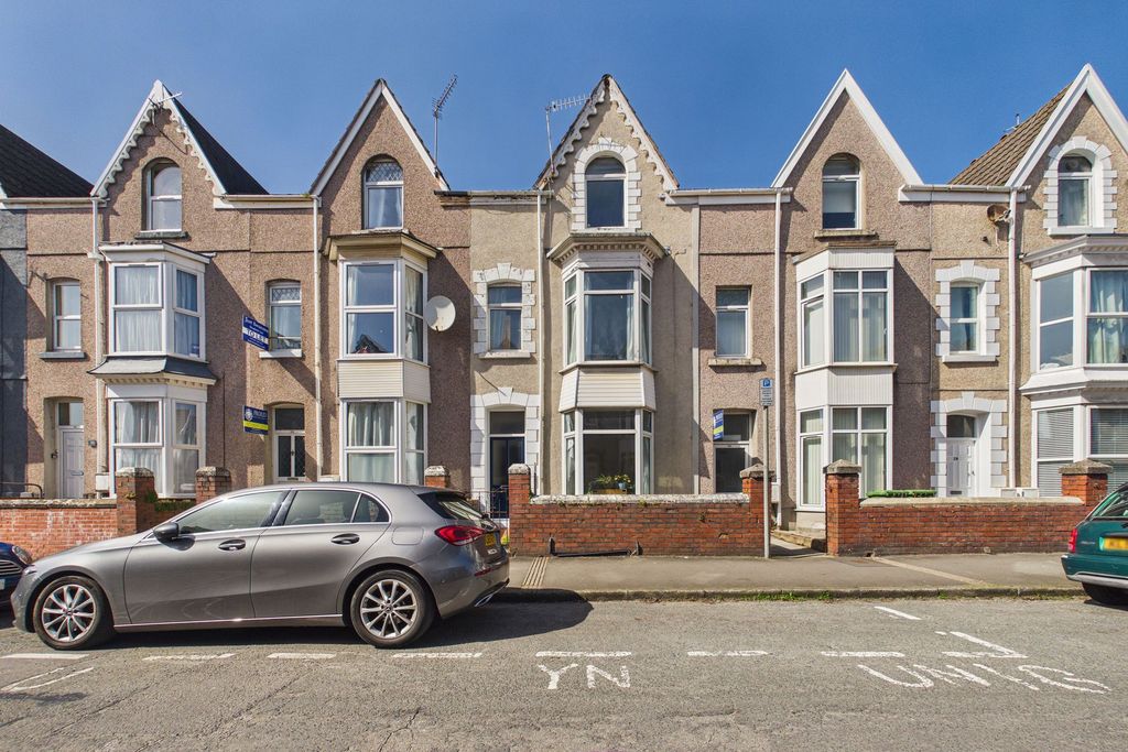 Property photo 1 of 20