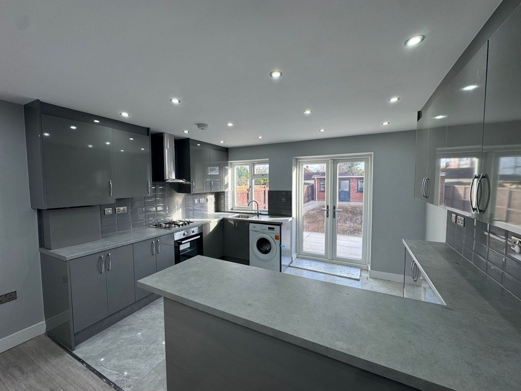 Property photo 2 of 13 Gallery