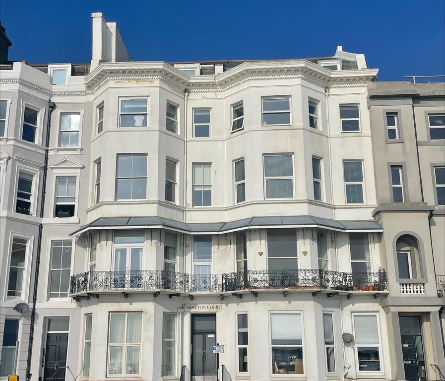 Property photo 1 of 13 Front