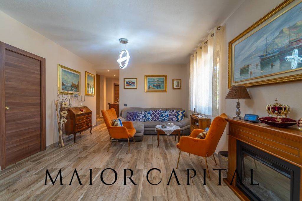 Property photo 2 of 33