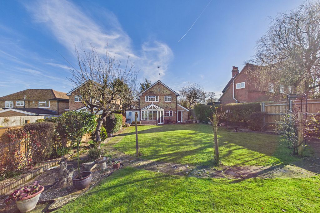 Property photo 2 of 25