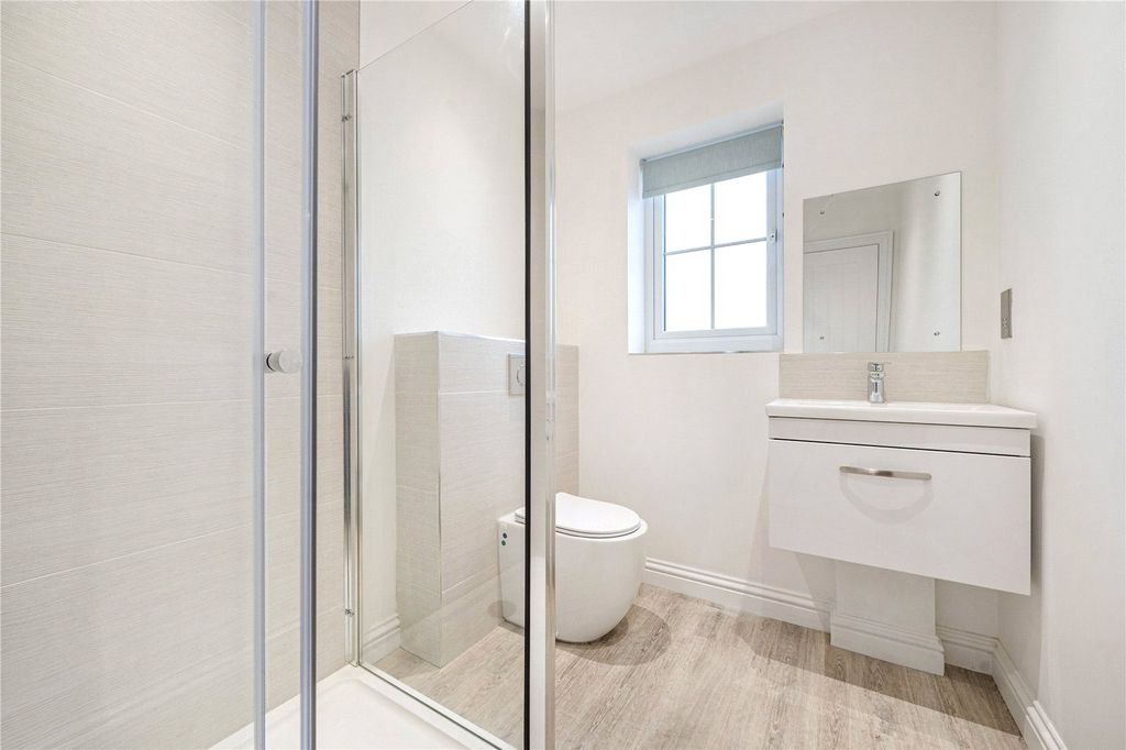 Property photo 3 of 6 Picture No. 11