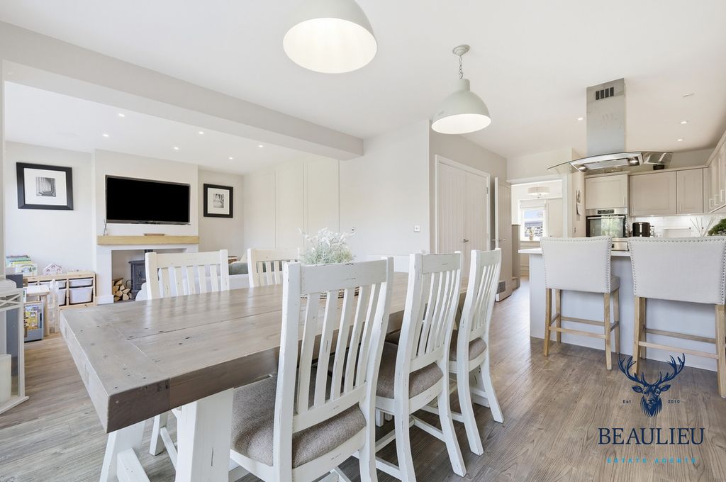 6 bed town house for saleCentenary Way, Chelmsford, 6 CM1