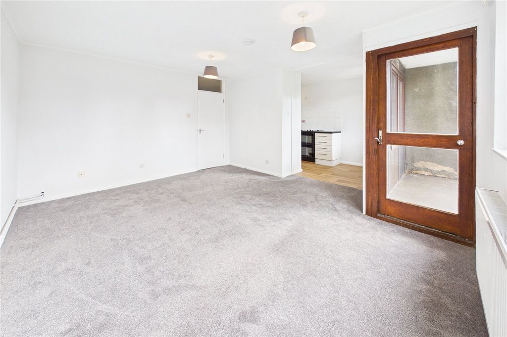 Property photo 3 of 14 Living/Dining Room