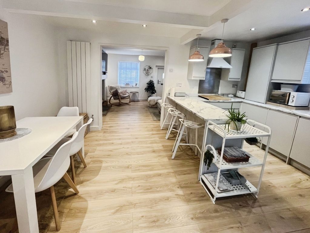 Property photo 3 of 15 Pbox-Img.Jpg