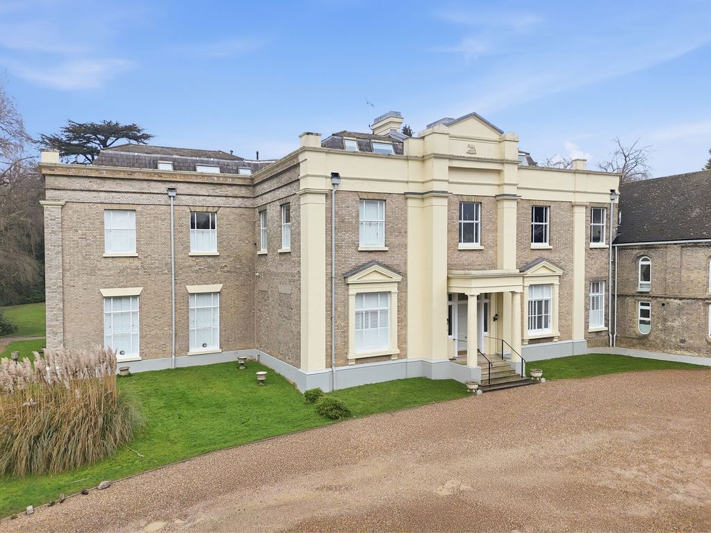 Property photo 1 of 16 Grade II Listed Building