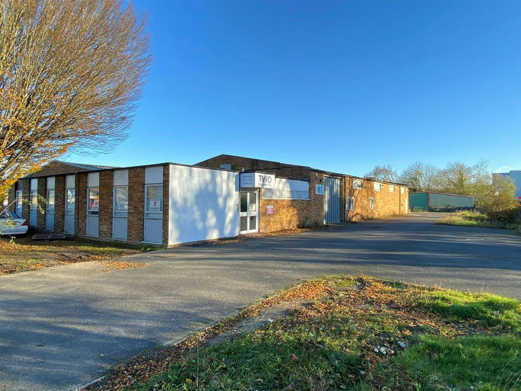 Property photo 1 of 2 2 Botany Main.Jpg