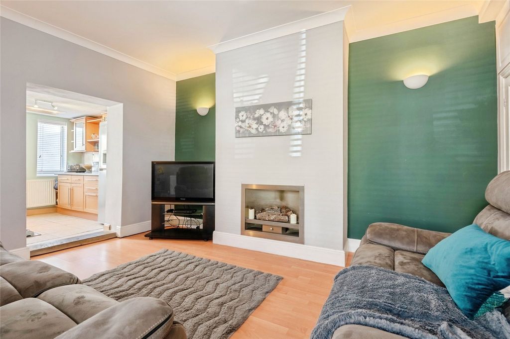 Property photo 3 of 18 Picture No. 07