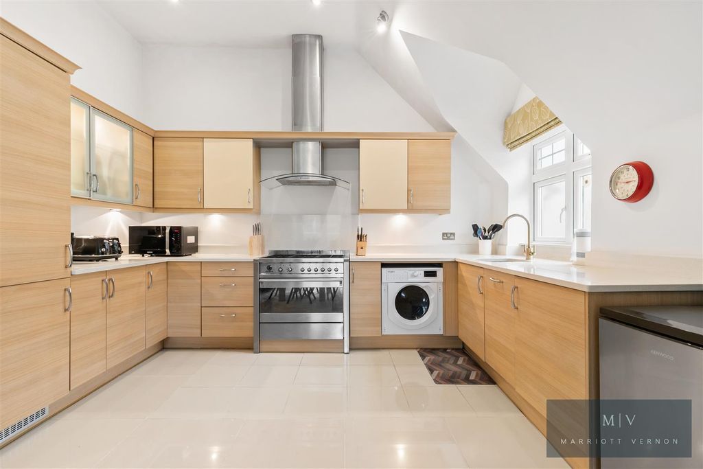 Property photo 2 of 14 Flat 14, Eva Court MV-2.Jpg