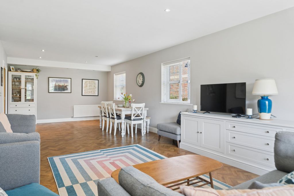 Additional image 5 of 2 bed flat for saleShoppenhangers Road, Maidenhead SL6