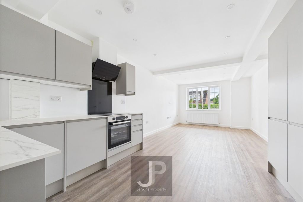 Property photo 1 of 20 Cam01632G0-Pr0203-Still077.Jpg