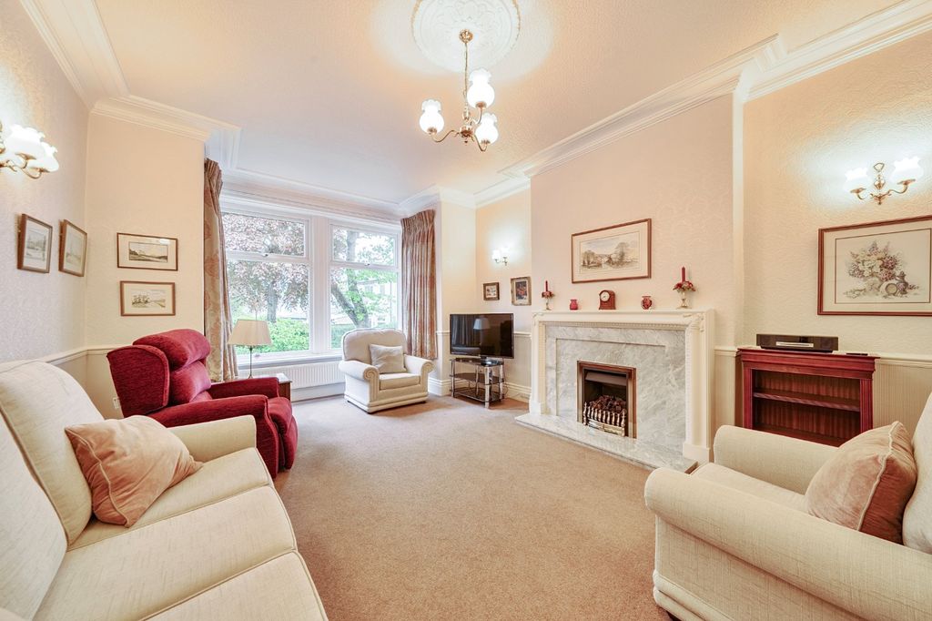 Property photo 2 of 21 Picture No. 34