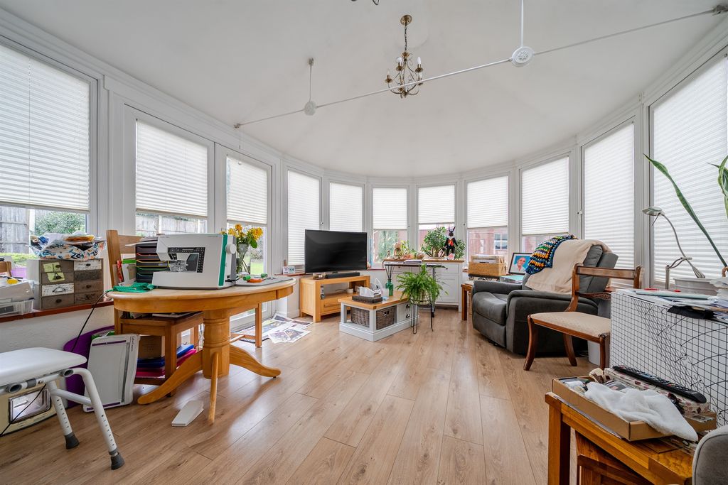 Property photo 3 of 15