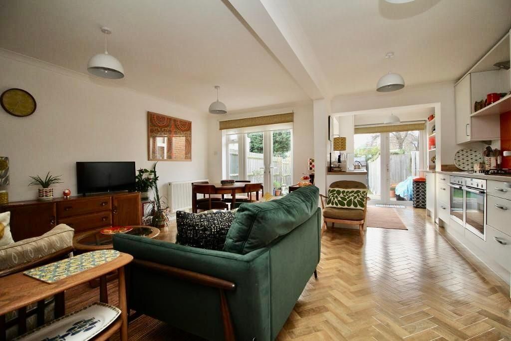 Property photo 3 of 11 Photo 3