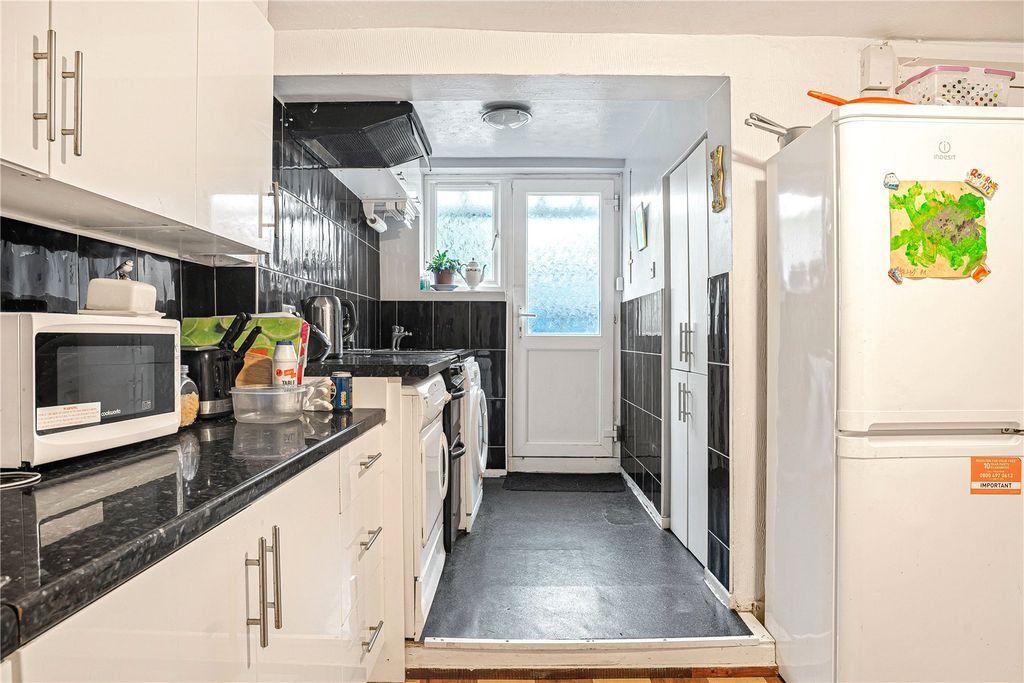 Property photo 3 of 15 Picture No. 14