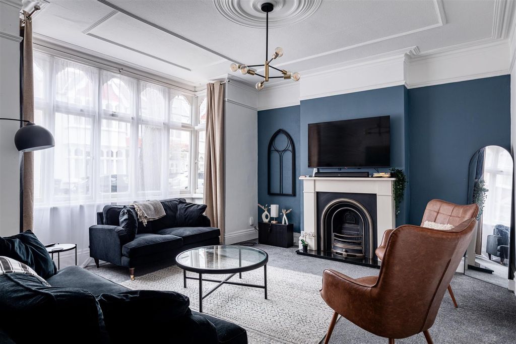 Property photo 1 of 11 Merton Avenue-3.Jpg