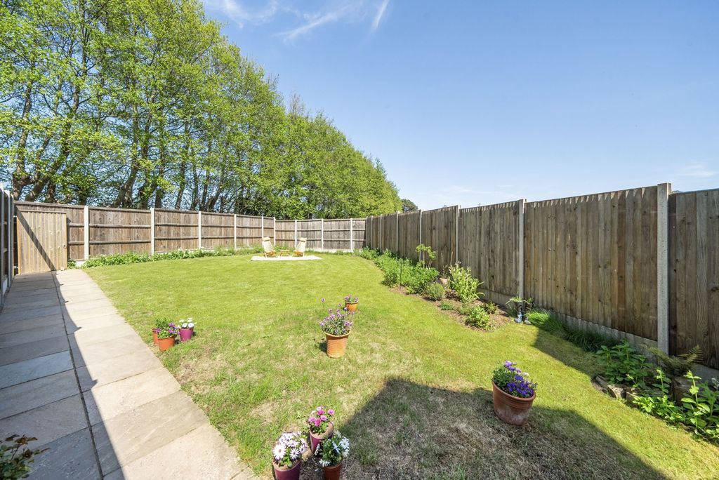 Property photo 3 of 23 4137354
