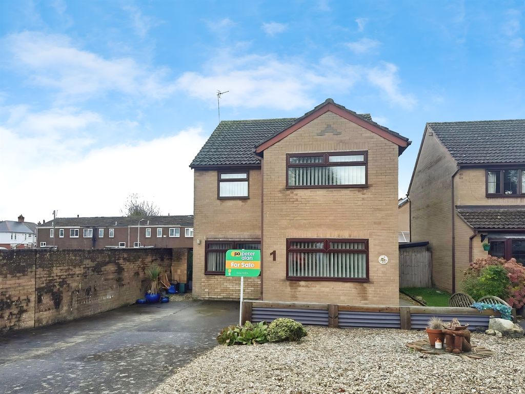 Property photo 1 of 15