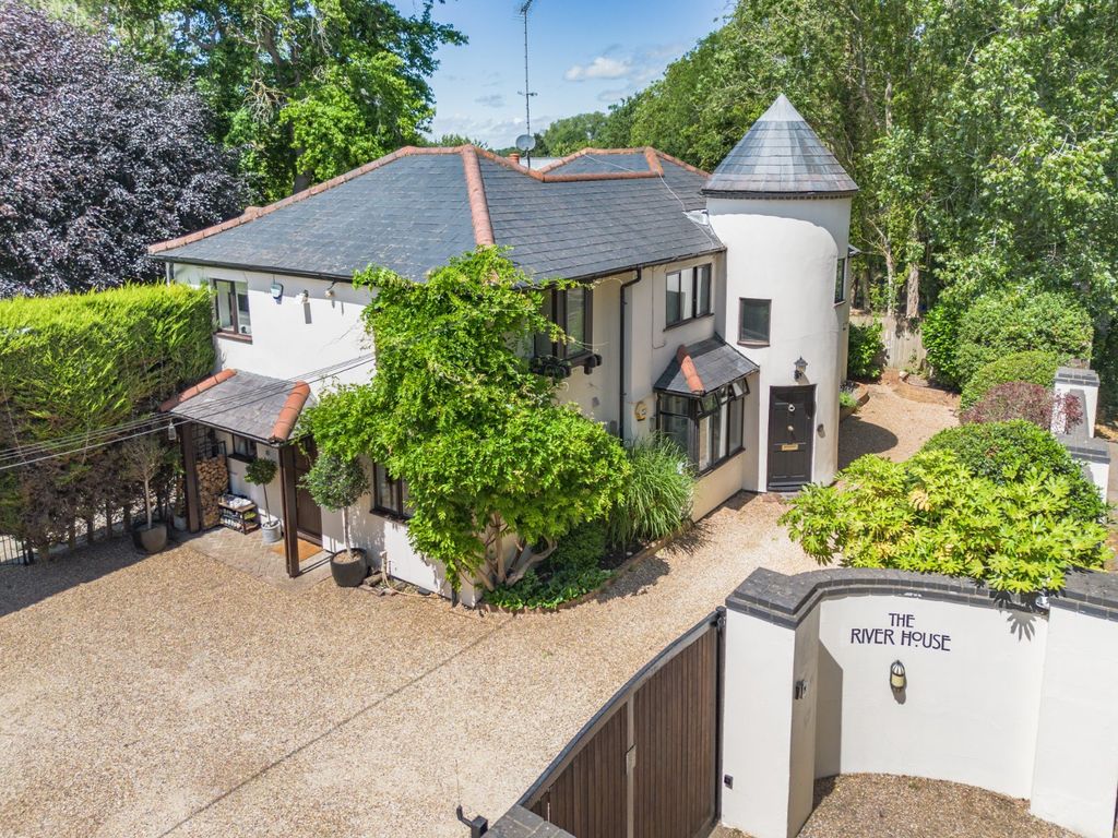 Property photo 1 of 71 Picture No. 71
