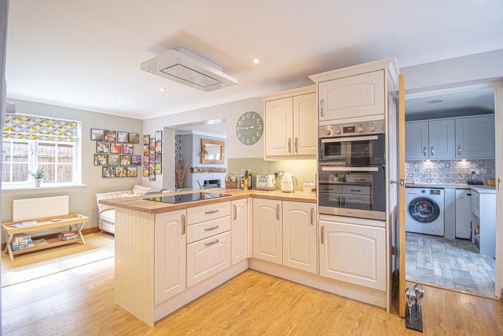Property photo 2 of 35 5376714