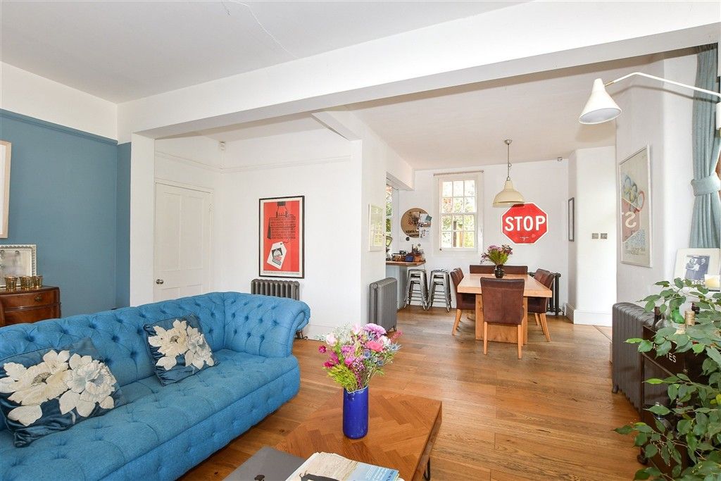 Property photo 1 of 29 Lounge,