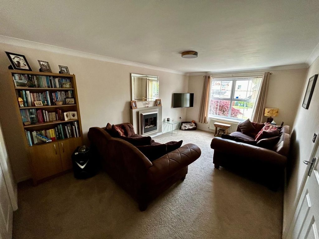 Property photo 2 of 22 Mb001Trg
