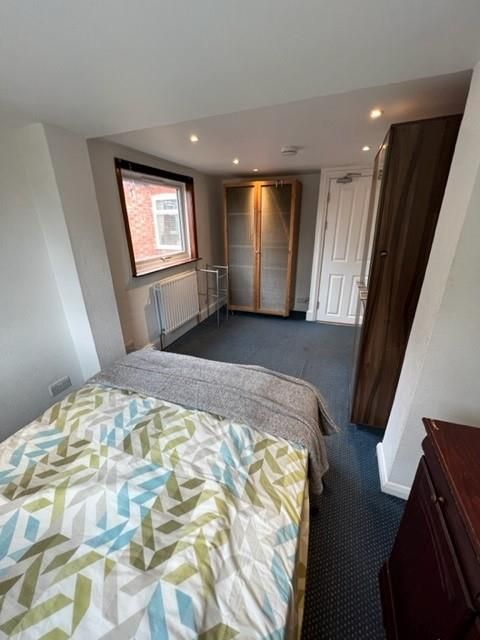 Property photo 3 of 8 Rooms Pic 2.Jpg