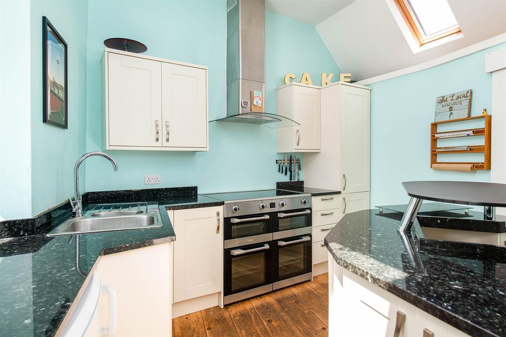Property photo 3 of 31 Kitchen_2.Jpg
