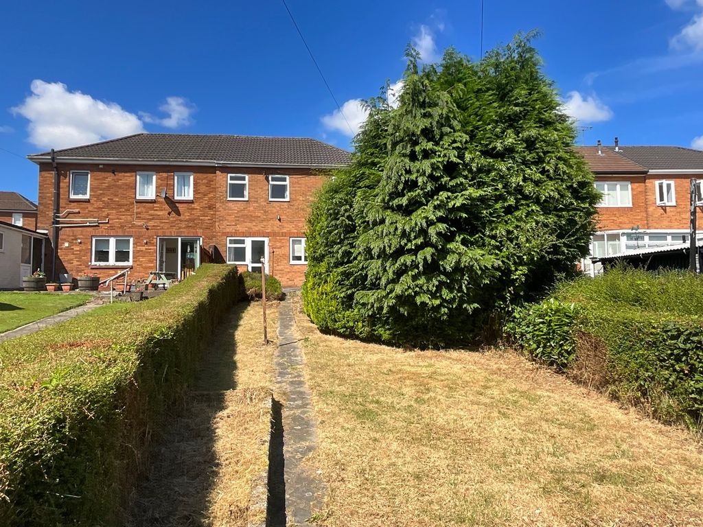 Property photo 2 of 21