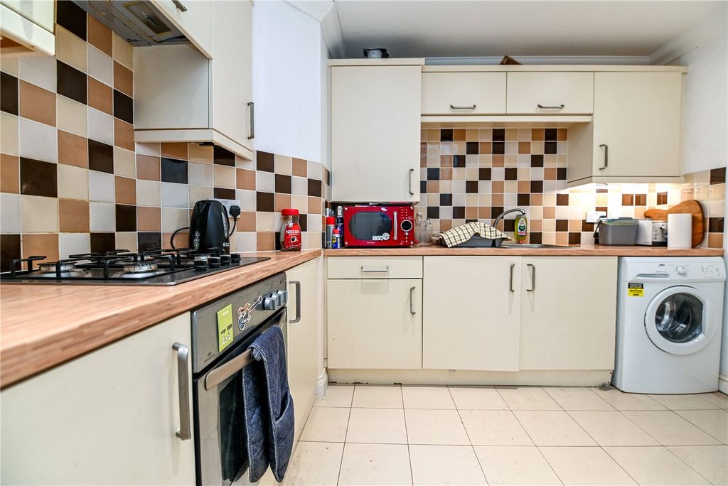 Property photo 3 of 15 Picture No. 04