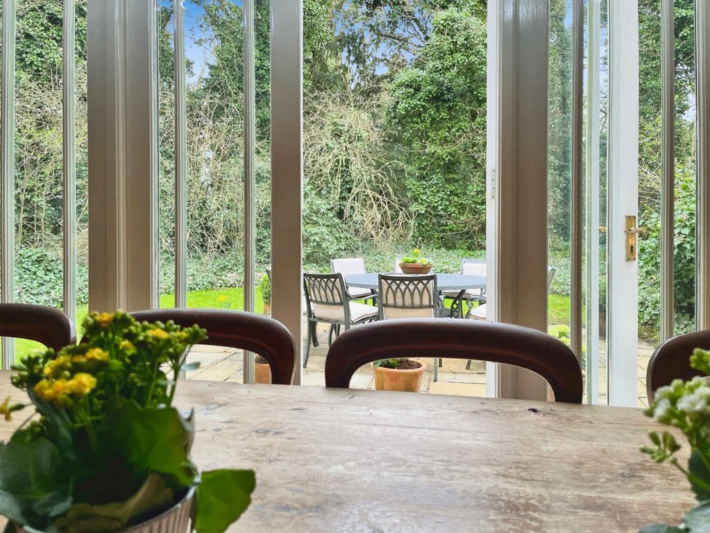 Property photo 2 of 33 3962375