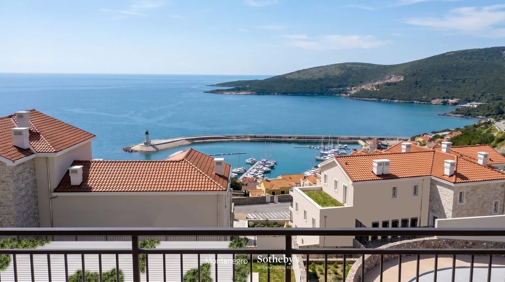 Property photo 1 of 8 Sea-View Studio Apartment
