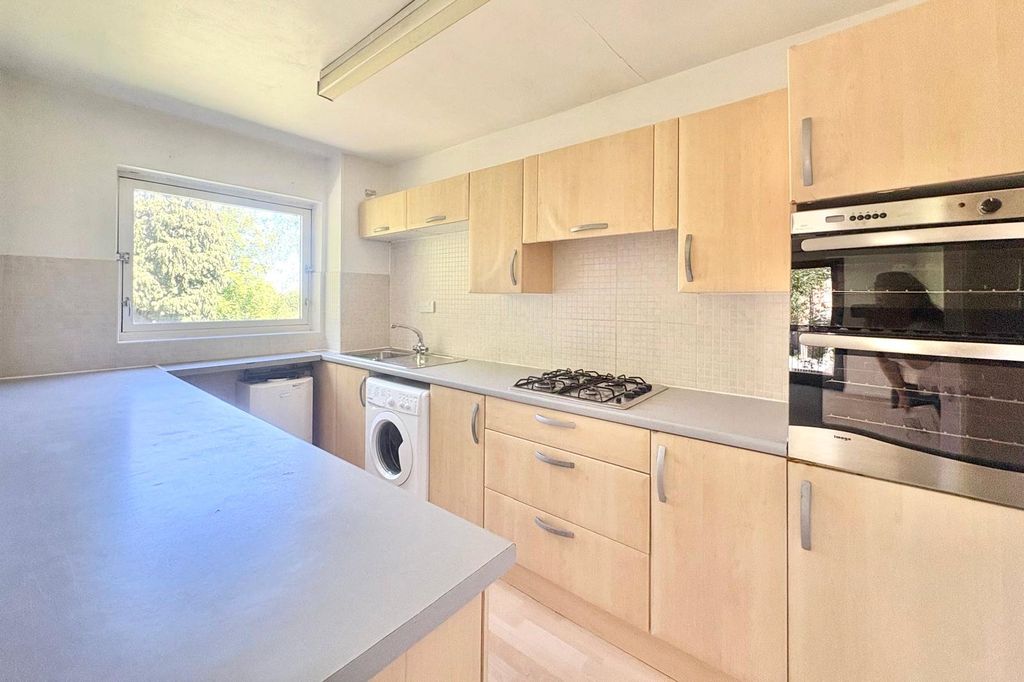 Property photo 2 of 8 Picture No. 03