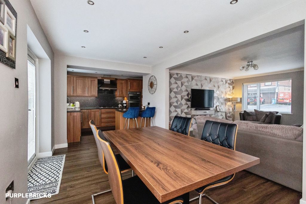 Property photo 3 of 30 Open Plan Living