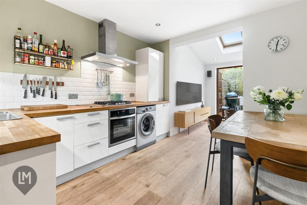 Property photo 2 of 8 Living/Kitchen/Dining Room