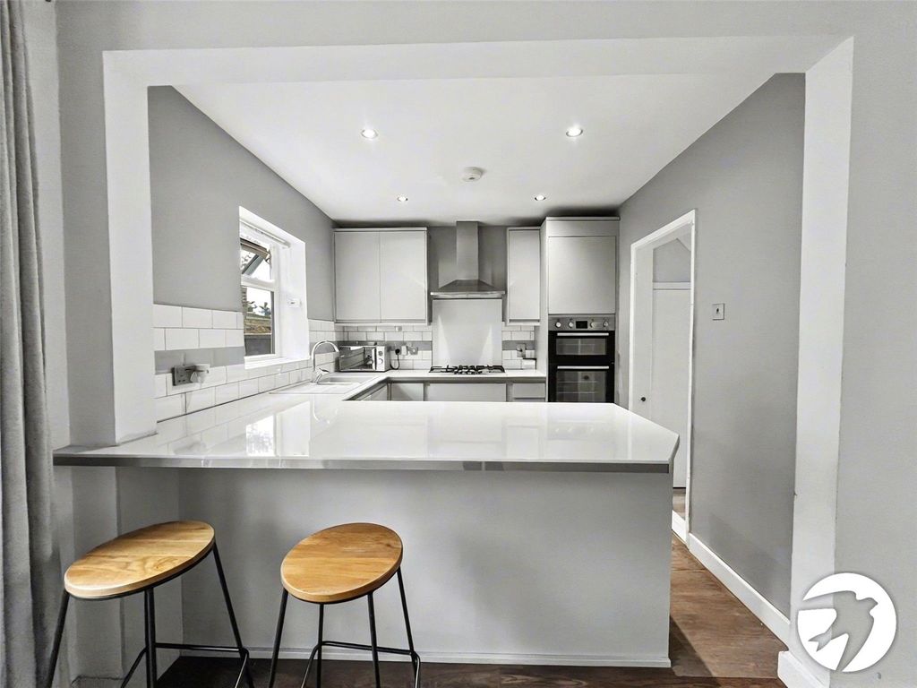 Property photo 3 of 12 Kitchen