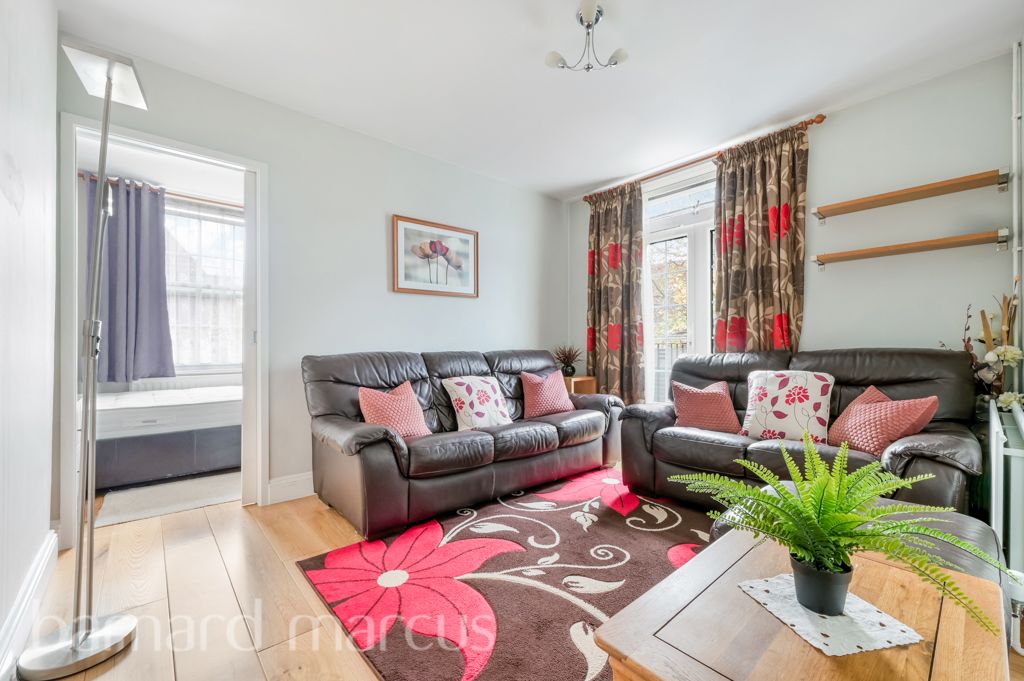 Property photo 3 of 10 Bedroom 1