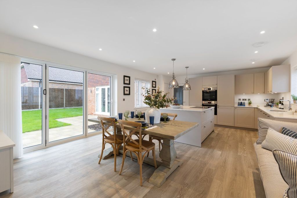 Property photo 2 of 14 Family Room